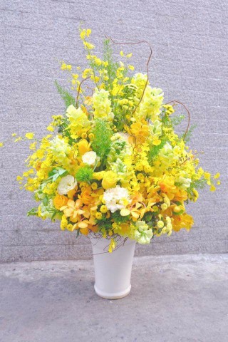 Advance flower vase 10