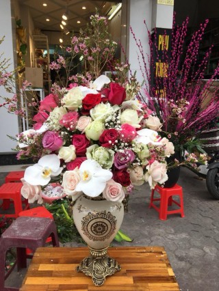 Advance flower vase 22
