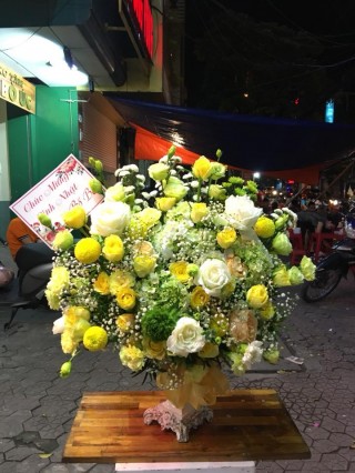 Advance flower vase 42