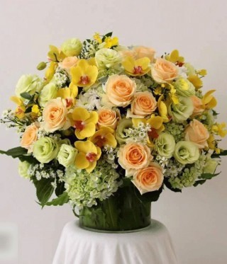 Luxurious Vase Flowers 12