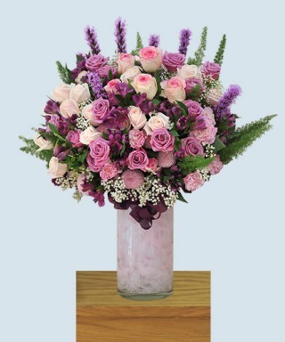 Luxurious Vase Flowers 25