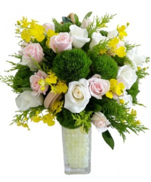 Luxurious Vase Flowers 38