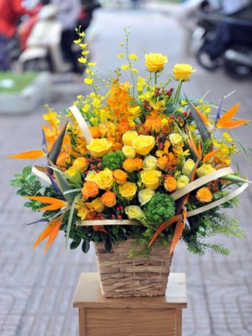 Luxurious Flower Basket 14