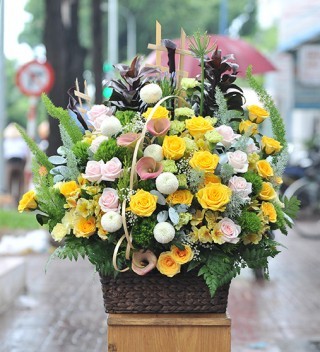 Luxurious Flower Basket 45