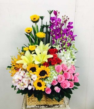 Luxurious Flower Basket 07