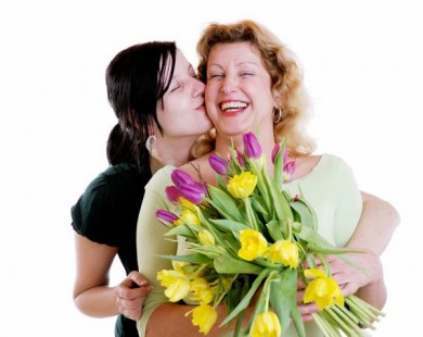 Flowers for mothers on International Women”s Day 8/3