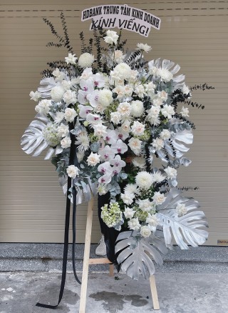 Condolence Fresh Flowers 50