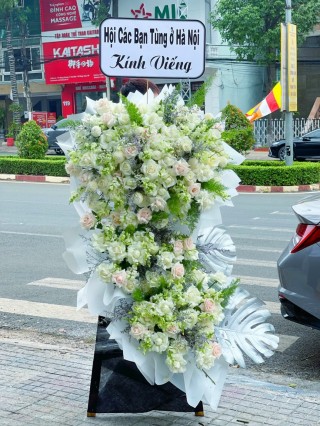 Condolence Fresh Flowers 69
