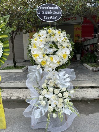 Condolence Fresh Flowers 89