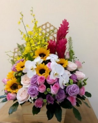 Luxurious Flower Box 19