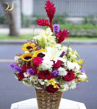 Luxurious Flower Box 28