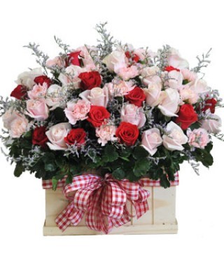 Luxurious Flower Box 42